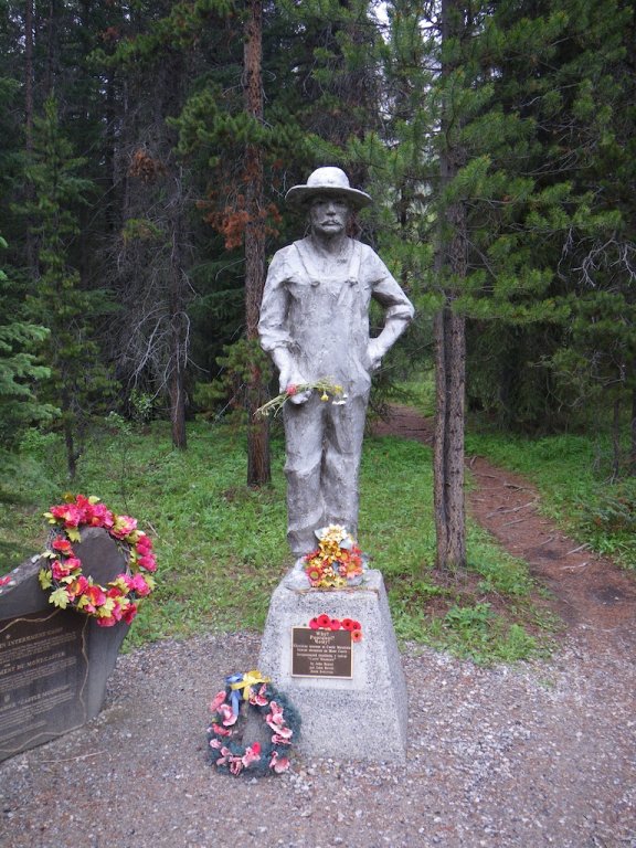 Memorial of Ukrainian internees at Castel Camp during WWI.